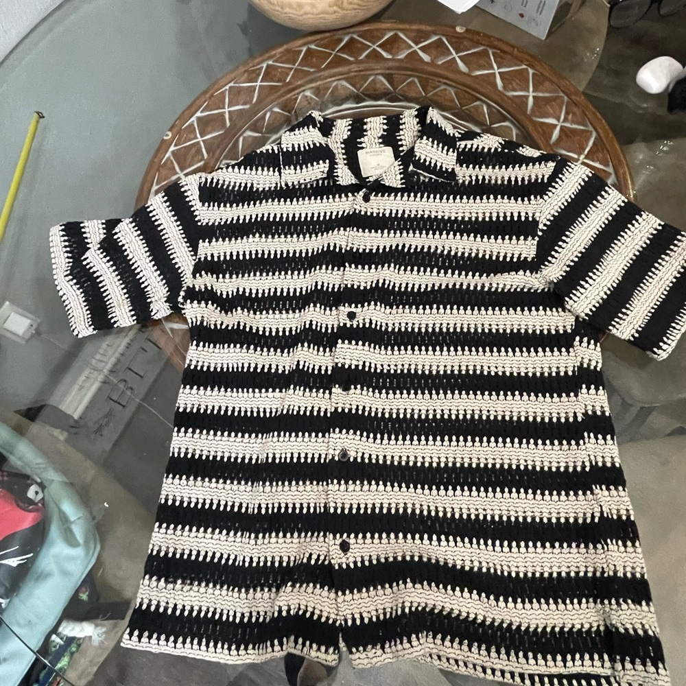 Modern Lux Black and White Striped Casual Button Down Shirt
